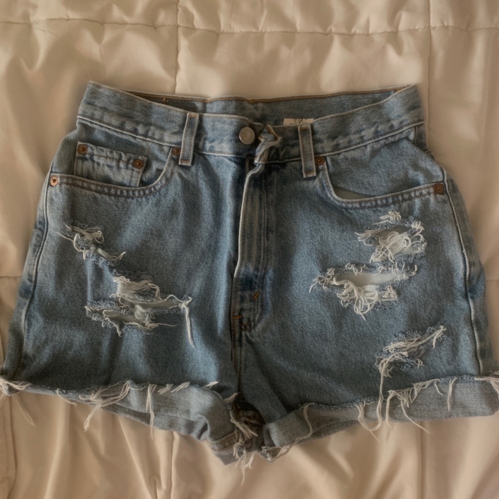 Levi distressed jean shorts